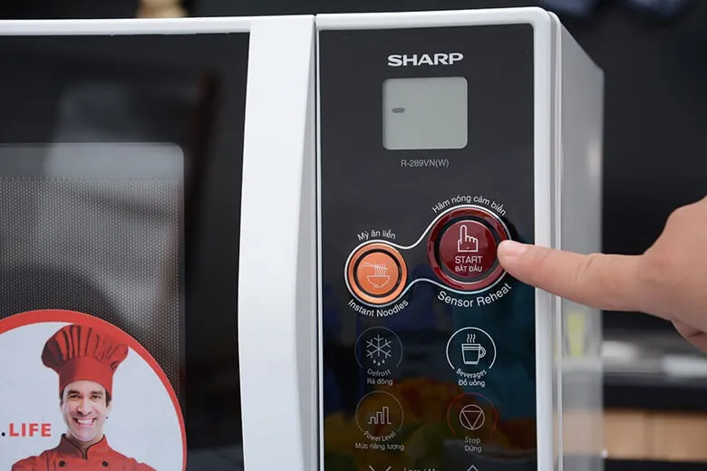 Bảng điều khiển điện tử hiện đại, dễ sử dụng