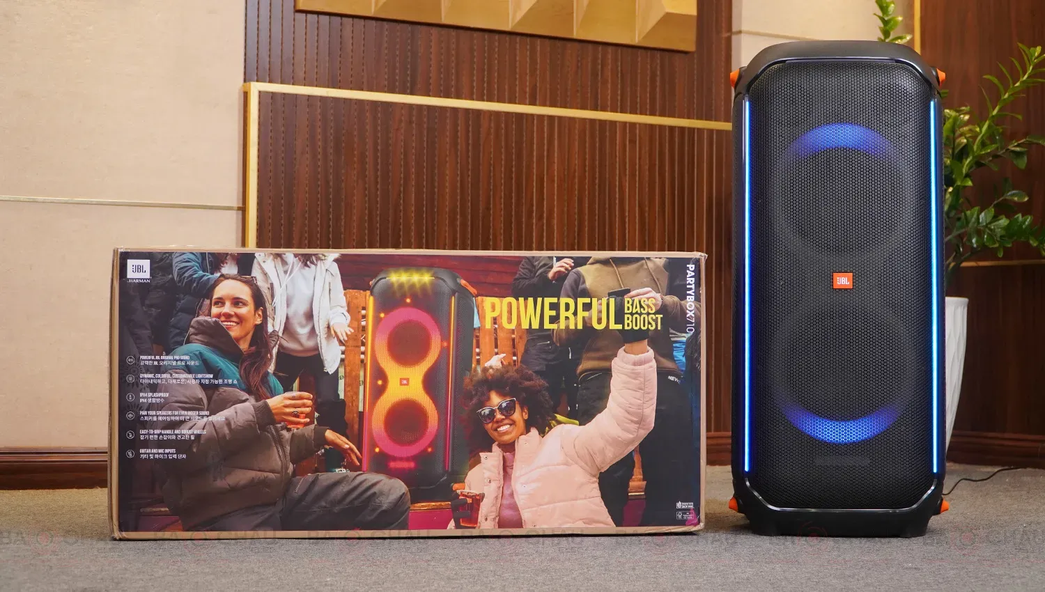 Loa bluetooth JBL PartyBox 710