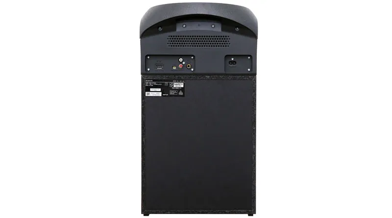 Hệ thống cổng kết nối đa dạng tại mặt sau hỗ trợ tối đa cho việc hát karaoke và nghe nhạc