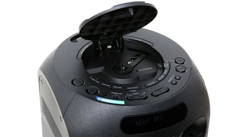 Bảng điều khiển trực quan phía trên loa giúp người dùng dễ dàng tinh chỉnh hiệu ứng DJ