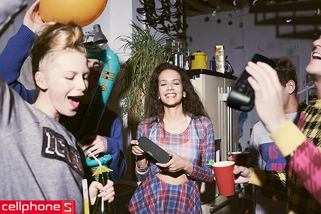 Kết nối hai loa cùng lúc