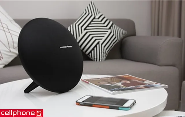 Cận cảnh củ loa và tweeter của Harman Kardon Onyx Studio 3