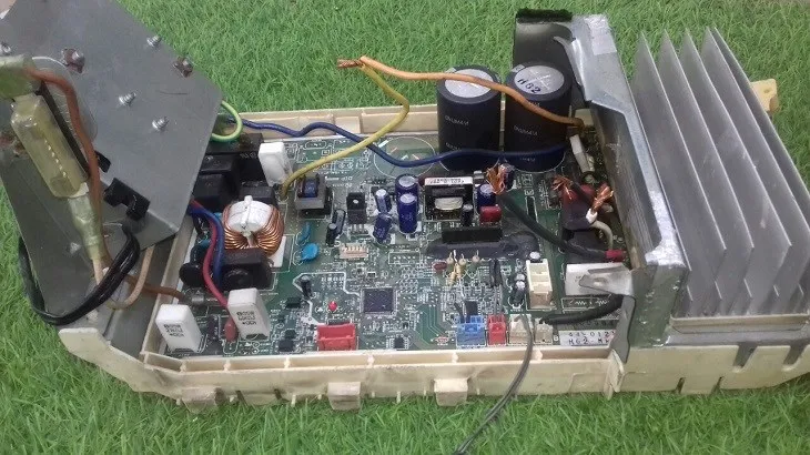 Sửa chữa bo mạch trung tâm điều khiển hệ thống làm lạnh Aqua