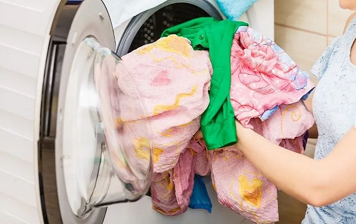 Lượng quần áo quá tải dẫn đến máy giặt không thể vắt khô