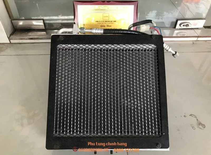 Lắp đặt dàn nóng máy lạnh xe tải