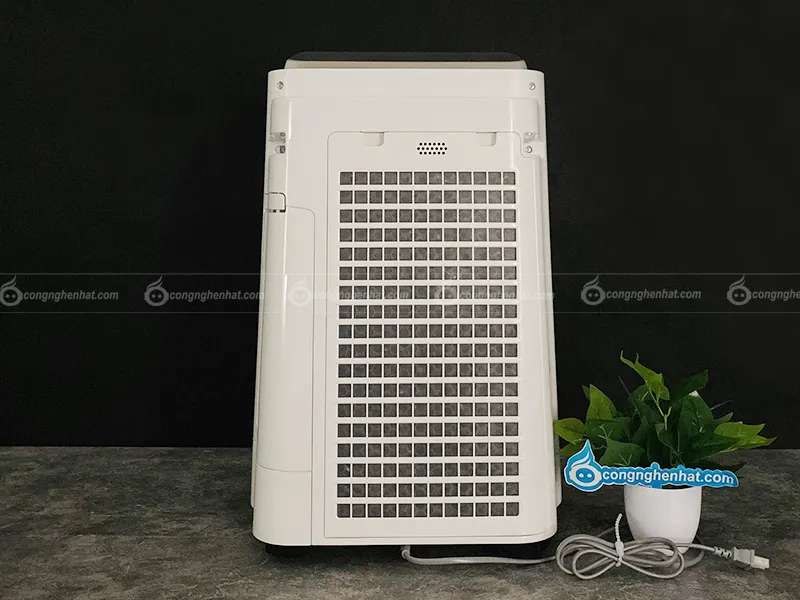 Chi tiết máy lọc không khí Sharp KC F70 W