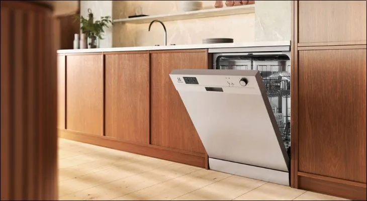Máy rửa chén Electrolux EFF1360VSA đa chương trình