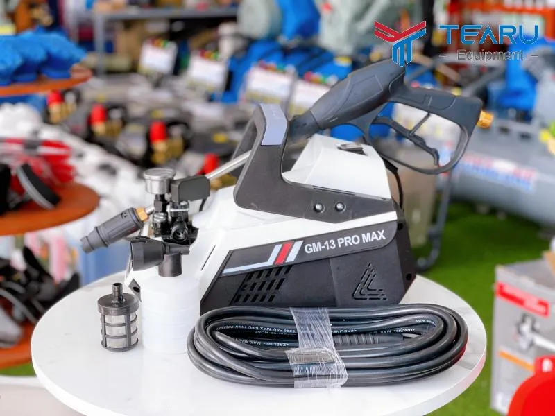 Máy rửa xe mini gia đình Gmax 13 Pro 2500W