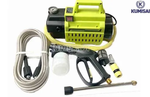 Mẫu máy rửa xe Sumo 2000W nhỏ gọn phù hợp nhu cầu xịt rửa cơ bản