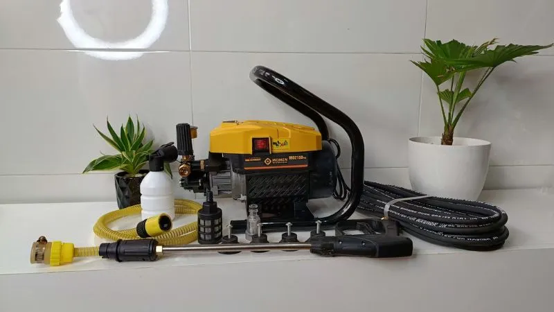 Showroom Điện Máy Khánh Trung trưng bày đa dạng dòng máy rửa xe