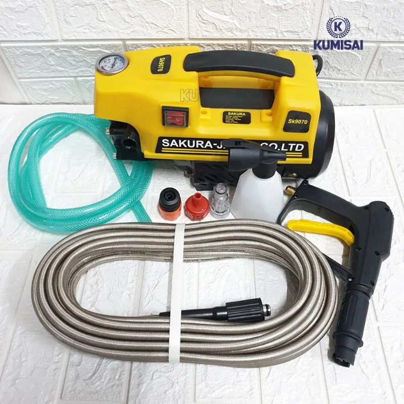 Máy rửa xe Sakura 2500W với thiết kế nhỏ gọn, motor cảm ứng từ bền bỉ