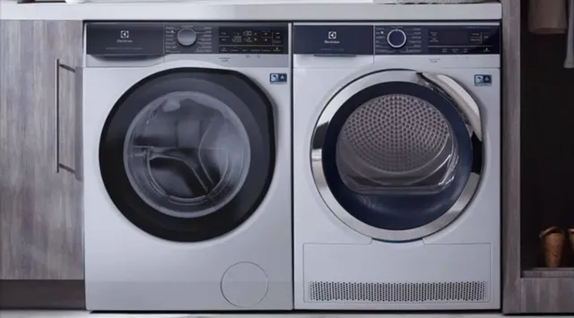 Máy sấy Electrolux EDH804H5WB với 13 chương trình sấy