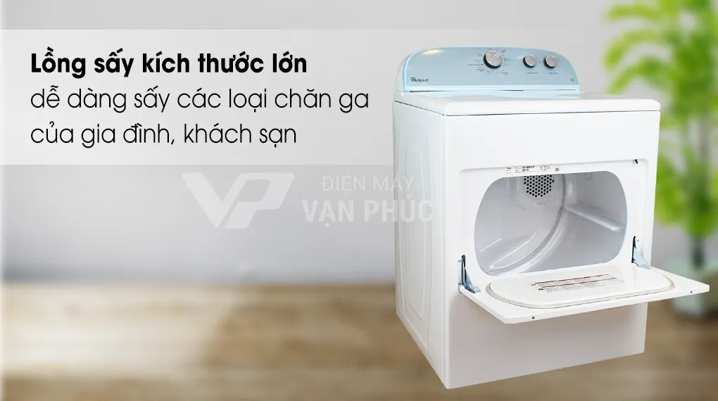 Lồng sấy kích thước lớn của máy sấy quần áo 15kg giúp chống nhăn hiệu quả khi sấy khối lượng đồ nhiều