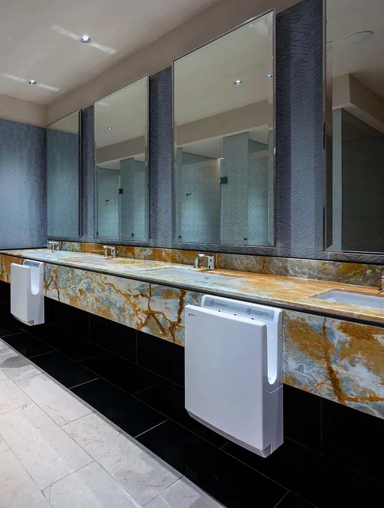 Máy sấy tay là thiết bị vệ sinh hiện đại và tiện lợi được sử dụng phổ biến