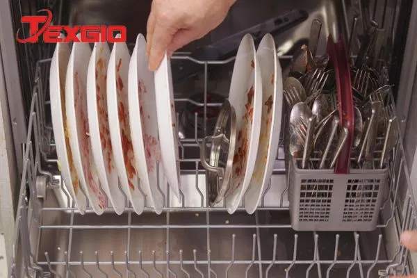 Hướng dẫn kỹ thuật xếp bát đĩa giúp tối ưu hiệu suất làm sạch