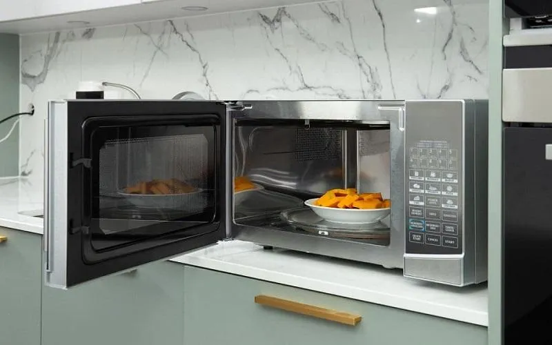 Các khay nướng của lò vi sóng Frico có rất nhiều chức năng