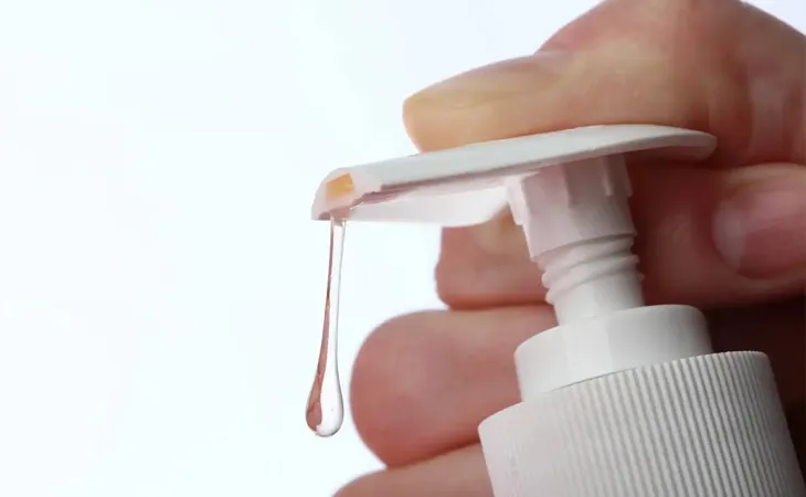 Nước làm bóng máy rửa bát là gì?