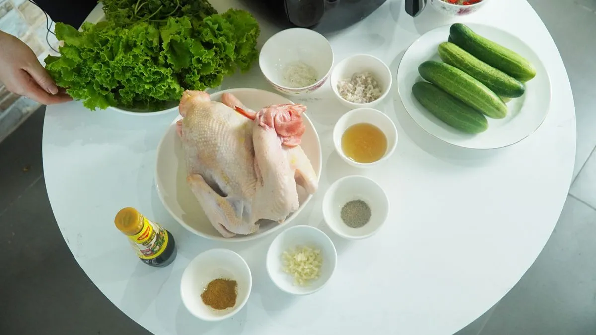 Nướng gà bằng lò vi sóng - Chuẩn bị nguyên liệu món gà nướng mật ong