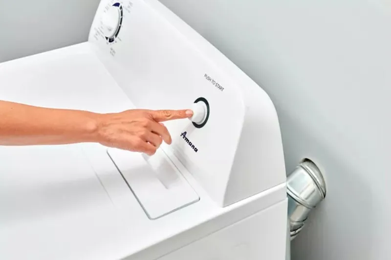 Hơi ẩm tích tụ gây hại cho linh kiện điện tử bên trong máy sấy