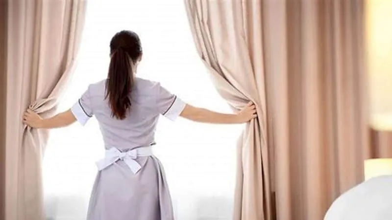 Ngâm – Giặt và Phơi nắng để rèm được sạch sẽ