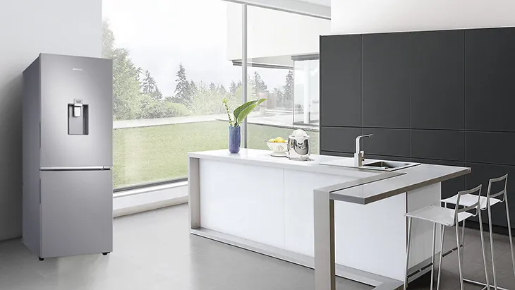 Thiết kế ngăn đá dưới, chất liệu bền bỉ