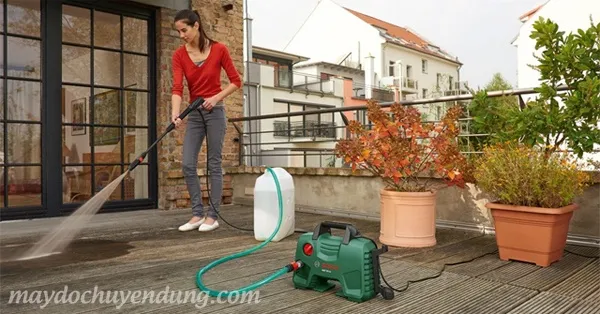 Kiểm tra dây cấp nước máy rửa xe áp lực cao