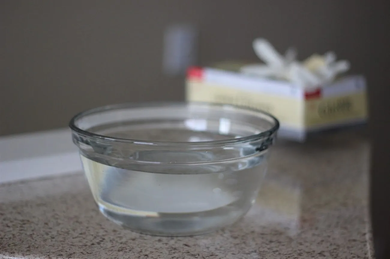 Chậu nước tạo ẩm tự nhiên cho phòng máy lạnh