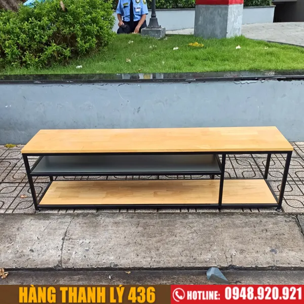 Kệ tivi khung sắt mặt gỗ ghép bền đẹp