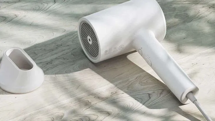 Máy sấy tóc Xiaomi thiết kế đơn giản, nhỏ gọn, tiện mang theo