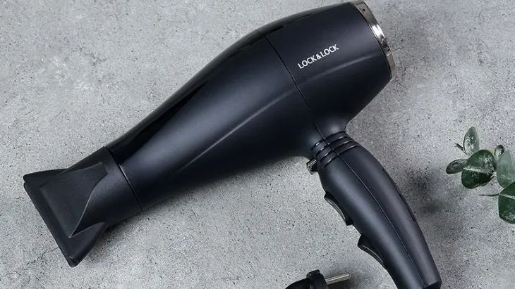 Máy sấy tóc Lock&Lock công suất cao, hoạt động mạnh mẽ