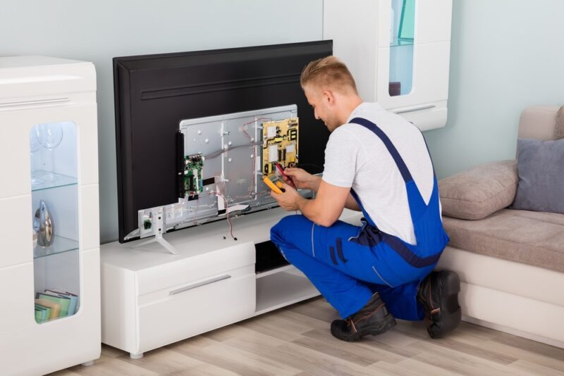 Thực hiện reset tivi Samsung bị lỗi màn hình