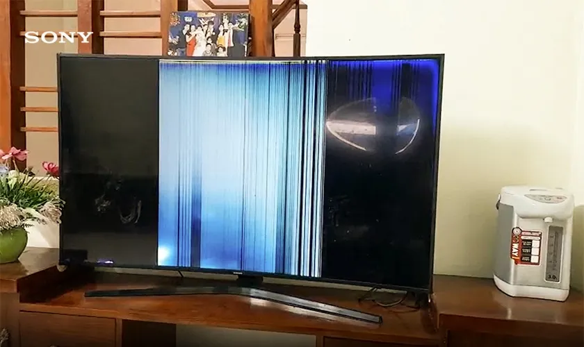 Lỗi sọc màn hình cực kỳ nghiêm trọng trên tivi