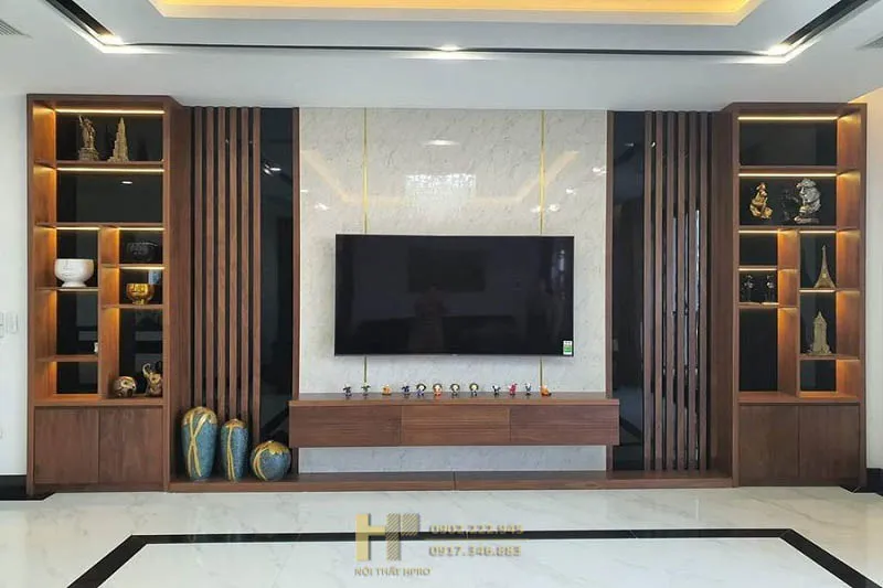 Trang trí mảng tường sau tivi bằng đá tự nhiên vân độc đáo