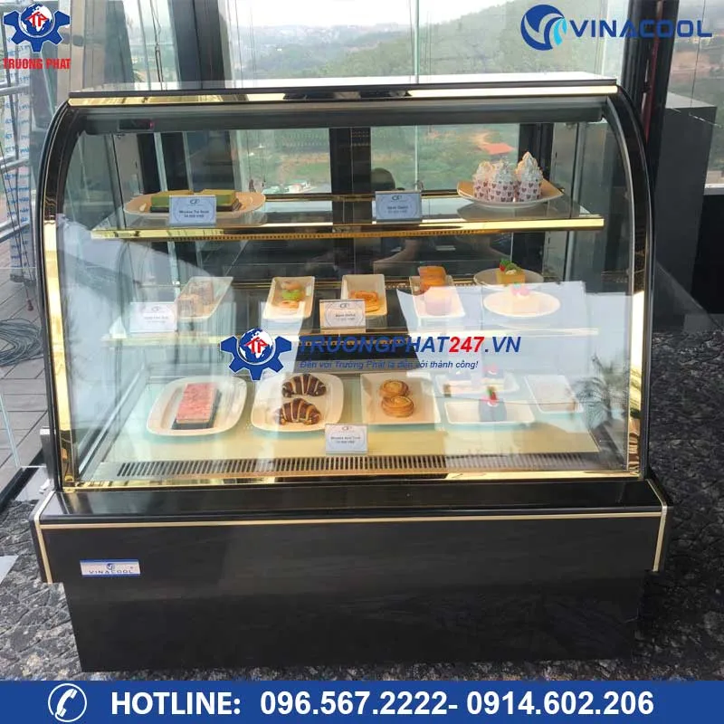 Hệ thống sấy kính và phun ẩm trong tủ bảo quản bánh gato hiện đại