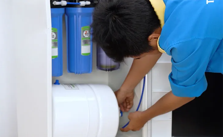 Bình áp mất áp suất khí nén làm giảm lưu lượng nước ra