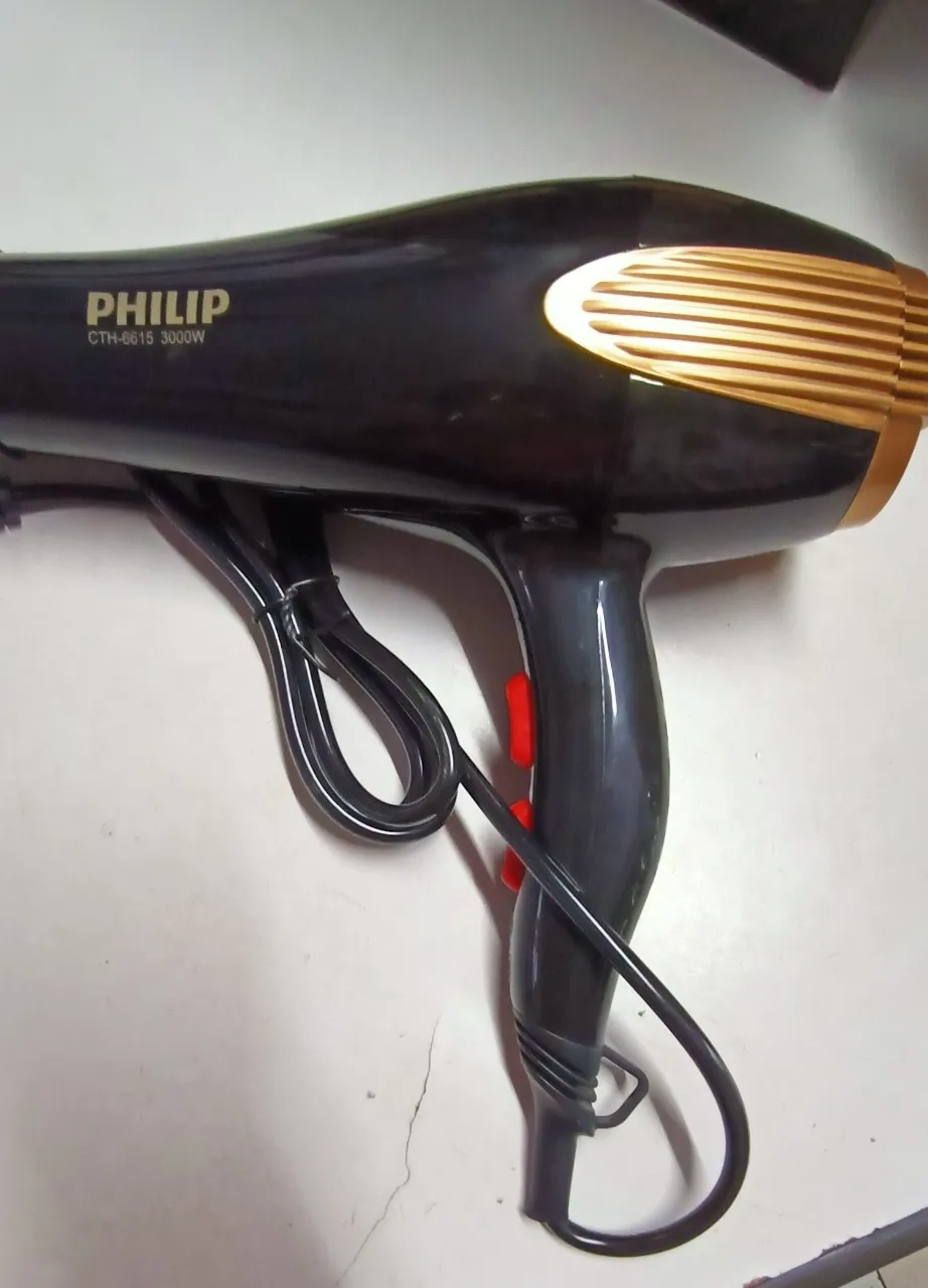 Trải nghiệm thực tế máy sấy tóc Philips 3000W PH-6615 tại salon