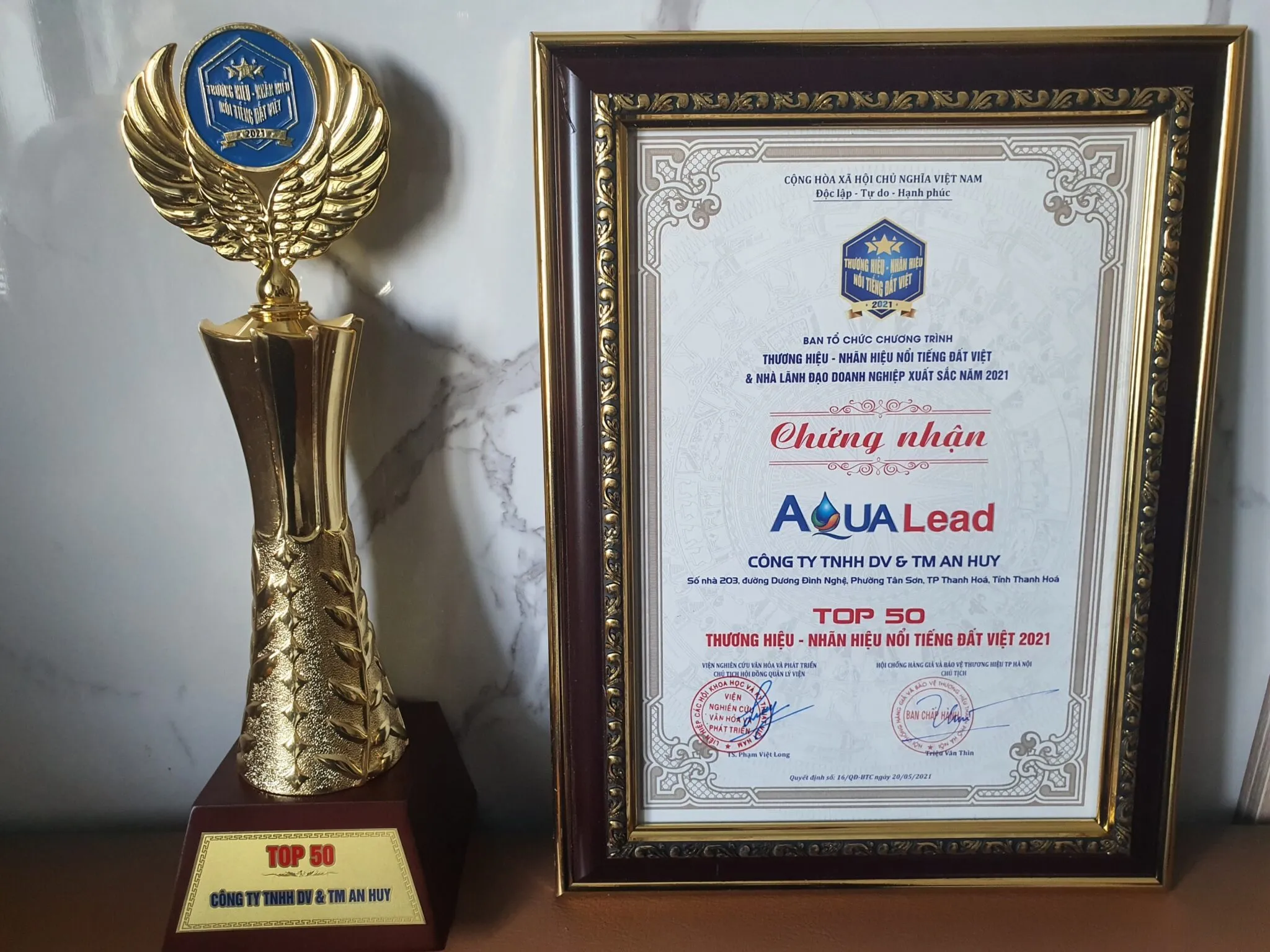 Máy lọc nước AQUALead lắp đặt thực tế tại nhà khách hàng, kết nối với bồn chứa