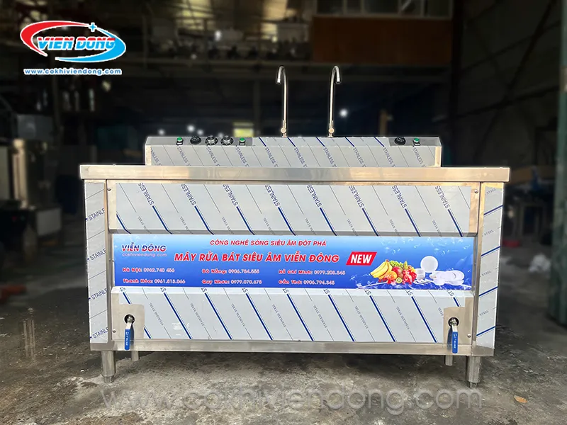 Chi tiết chất liệu inox trên máy rửa chén